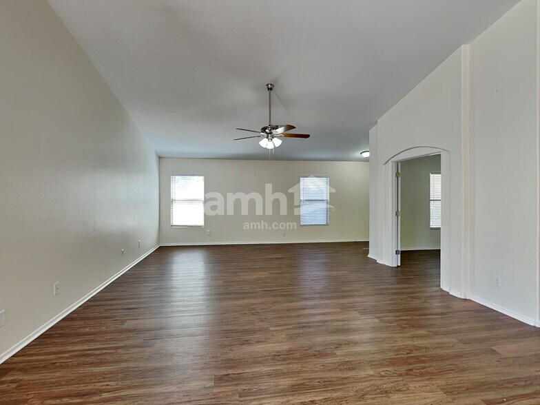 Building Photo - 13101 N 127th Ln