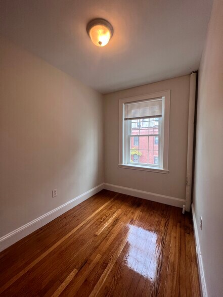 Building Photo - 360 Harvard St