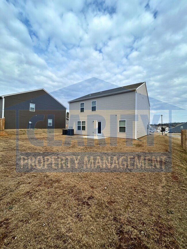 Building Photo - Beautiful home in Athens, TN!