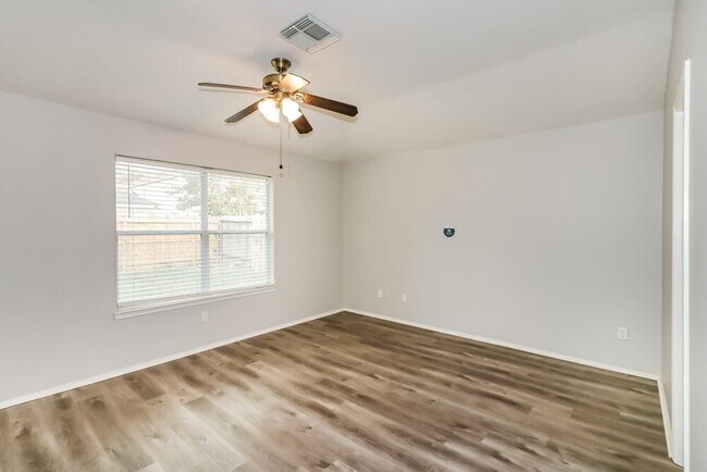 Building Photo - 3510 Aztec Wood Dr