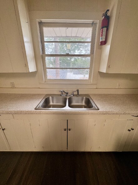 Building Photo - 7203 Porcher Dr