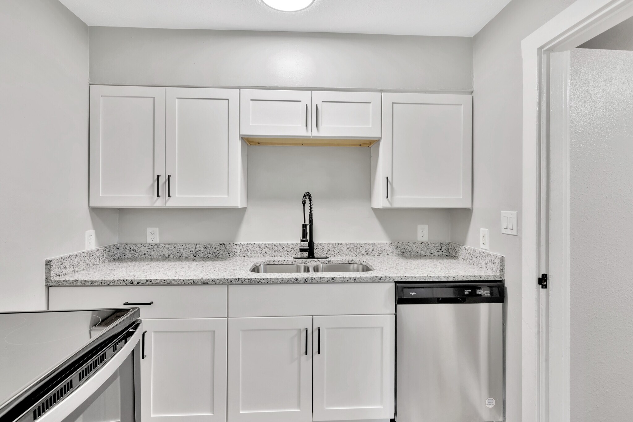 Kitchen - 1485 Hamlet Ave