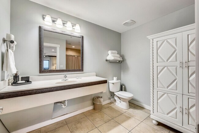 Building Photo - 15100 Front Beach Rd