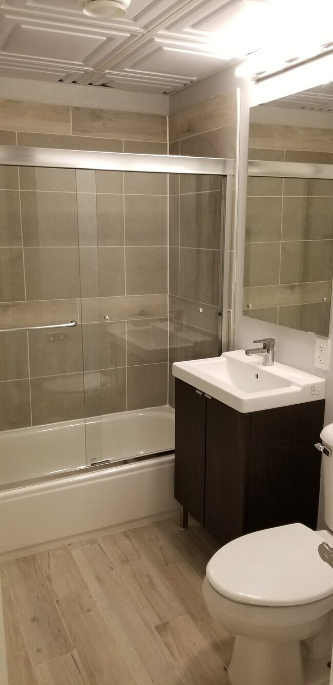 Building Photo - 2317 E Westmoreland St