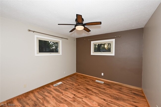 Building Photo - 287 Edgewood Dr