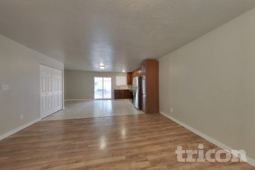 Building Photo - 4889 Milos Dr