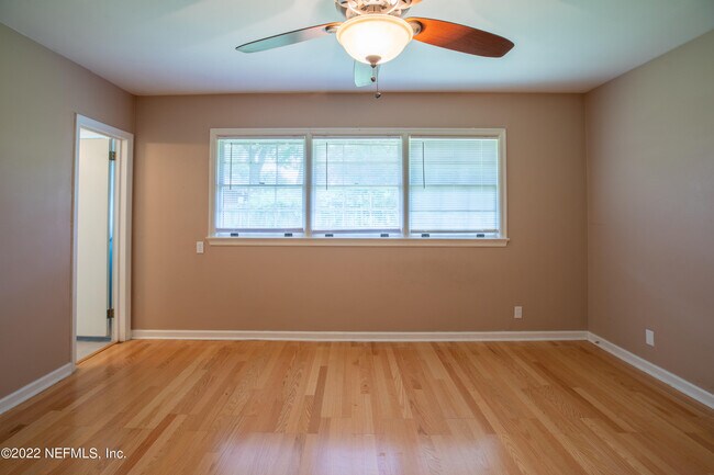 Building Photo - 6029 Clifton Ave