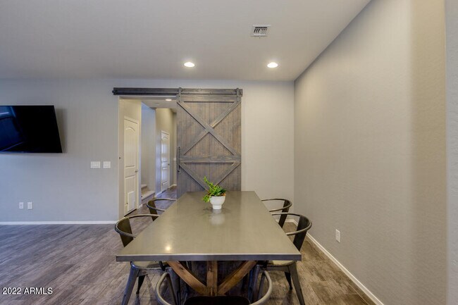 Building Photo - 12772 W Burnside Trail