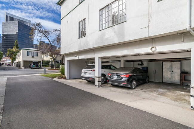 Building Photo - 9770 W Olympic Blvd