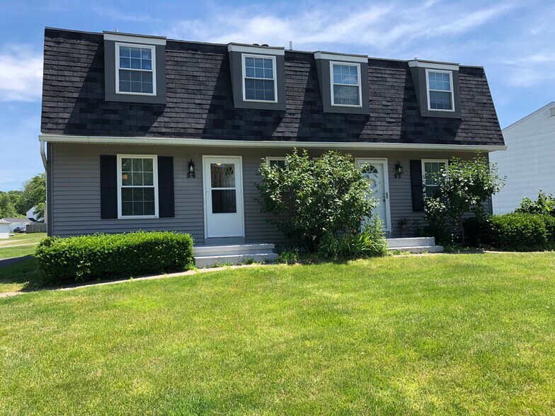 Primary Photo - 54 Willowick Dr