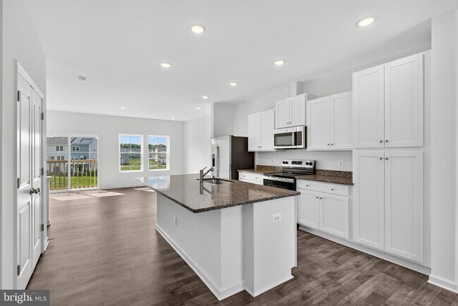 Building Photo - 2604 Cougar Ln