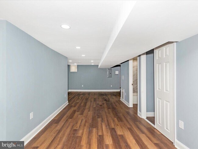 Building Photo - 5443 Jonquil Ave