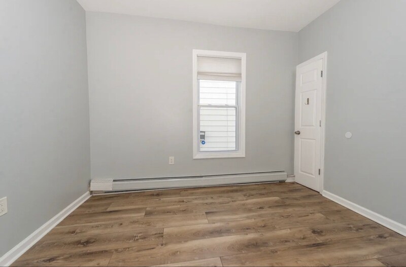 Building Photo - 93 Front St