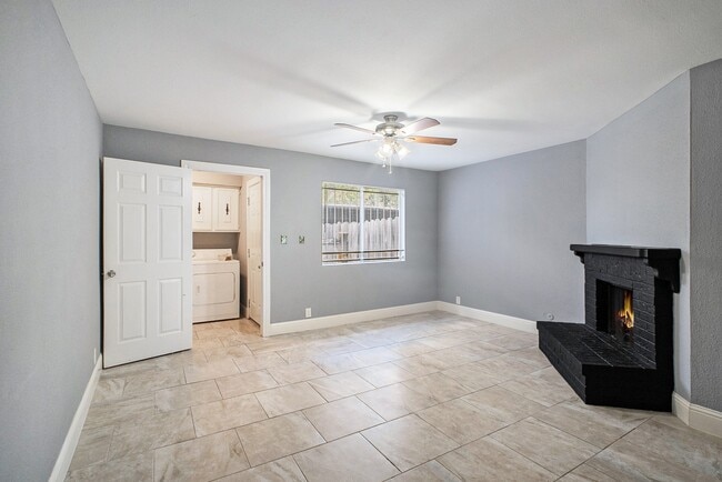 Building Photo - 11002 Hammerly Blvd