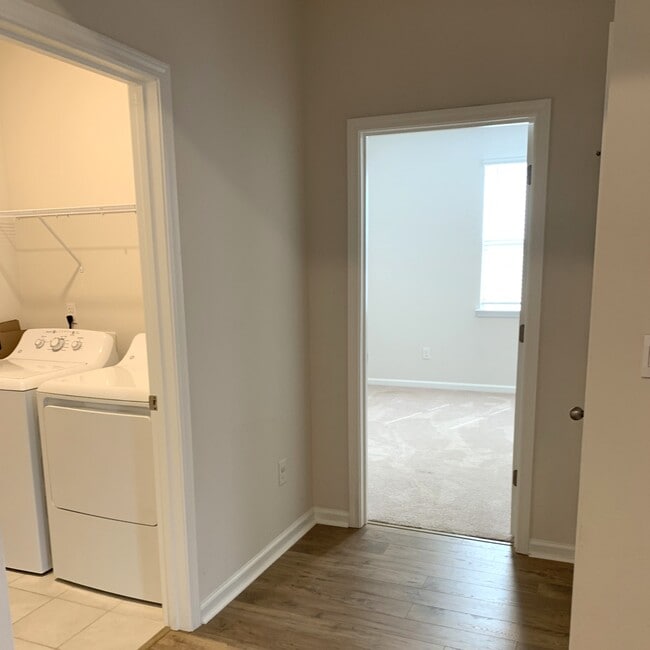 Building Photo - 246 Marauder Dr