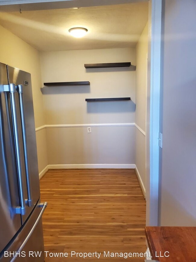 Building Photo - 2 br, 1 bath House - 742 Washington Park #B5