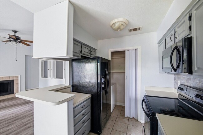 Building Photo - 1212 Horizon Trail