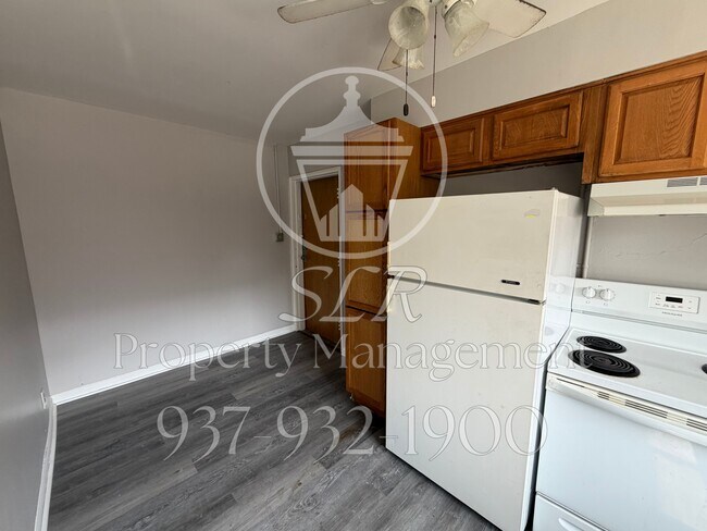 Building Photo - 404 Ryburn Ave