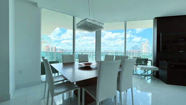 Building Photo - 250 Sunny Isles Blvd