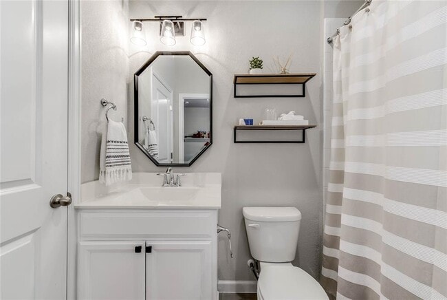 Building Photo - 1405 Hyde St