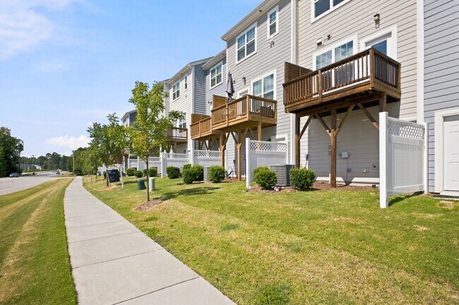 Building Photo - 2106 Enrichment Wy