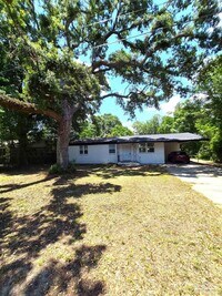 Building Photo - 206 Shadow Lawn Ln