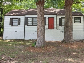 Building Photo - 1336 Wichita Dr SW