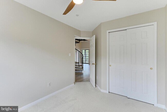 Building Photo - 7005 Birkenhead Pl