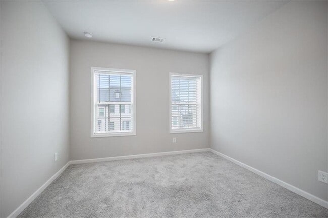 Building Photo - 1505 Slopeside Loop SE