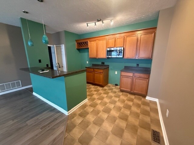 Building Photo - 1210 Chapman Ln