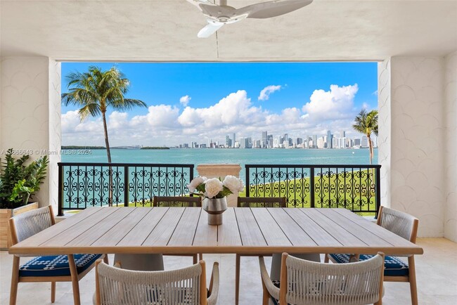 Building Photo - 4922 Fisher Island Dr