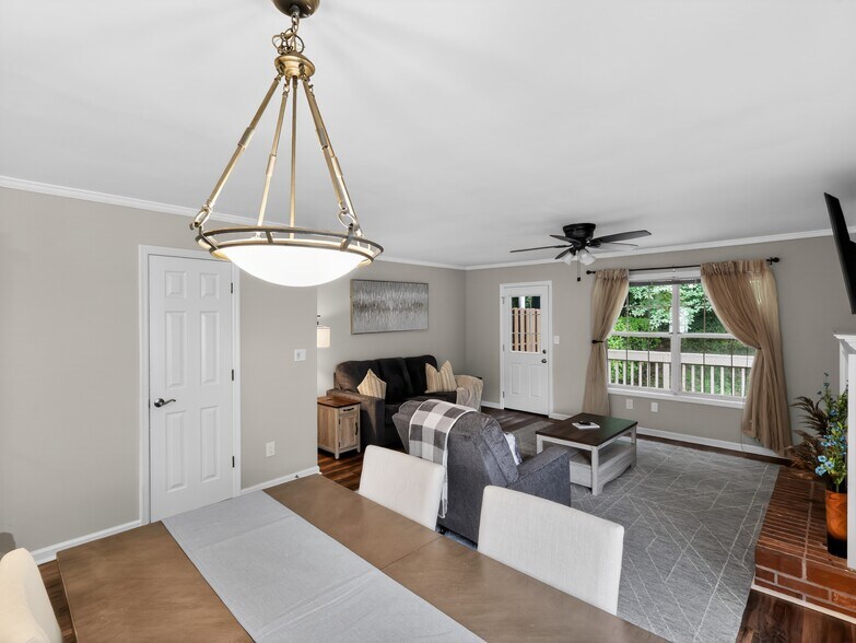Building Photo - 5124 Laurel Bridge Ct SE
