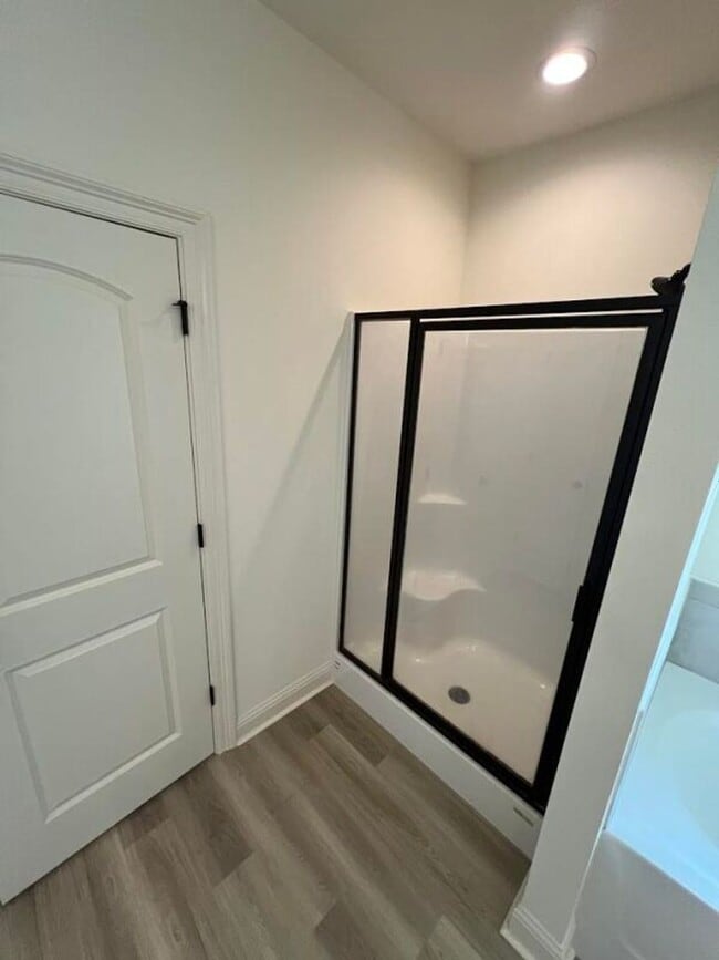Building Photo - Trendy, 3 bedroom, 2 bath home in coveted Kenilworth Crossing Community near LSU