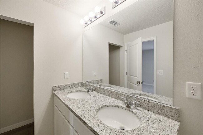 Building Photo - 8755 N Nobleton Way