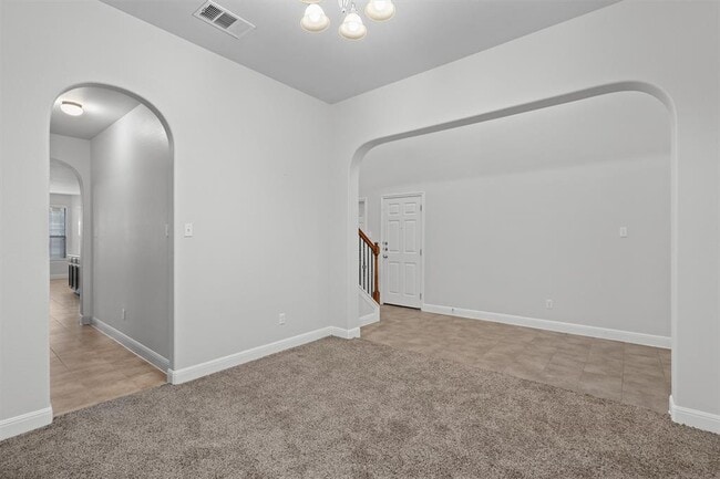 Building Photo - 706 Harwood Dr
