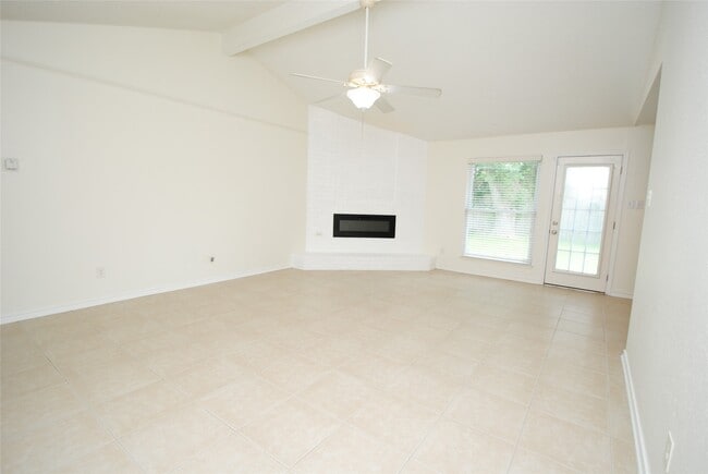 Building Photo - 22619 Leedstown Ln