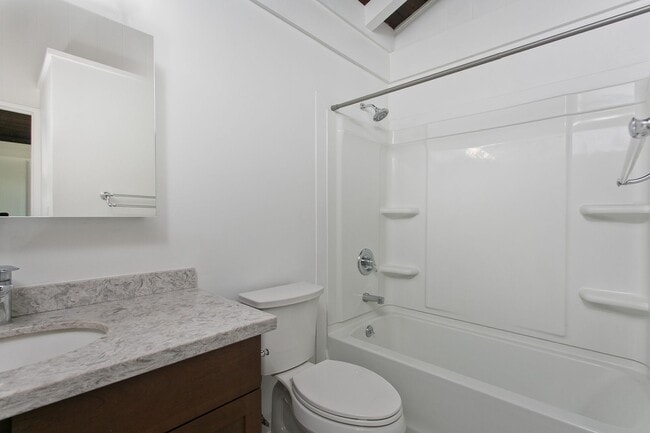 Building Photo - Lower Makakilo - Stunning Fully Remodeled ...