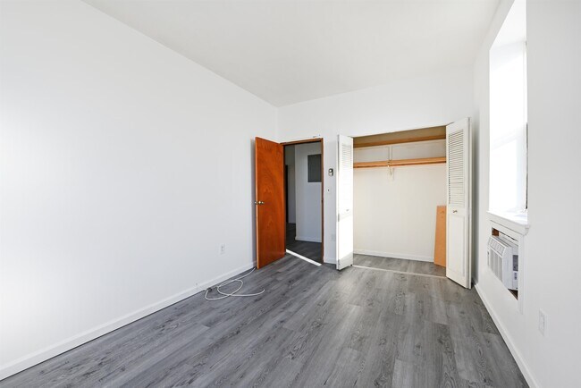 Building Photo - 415-417-417 Central Ave