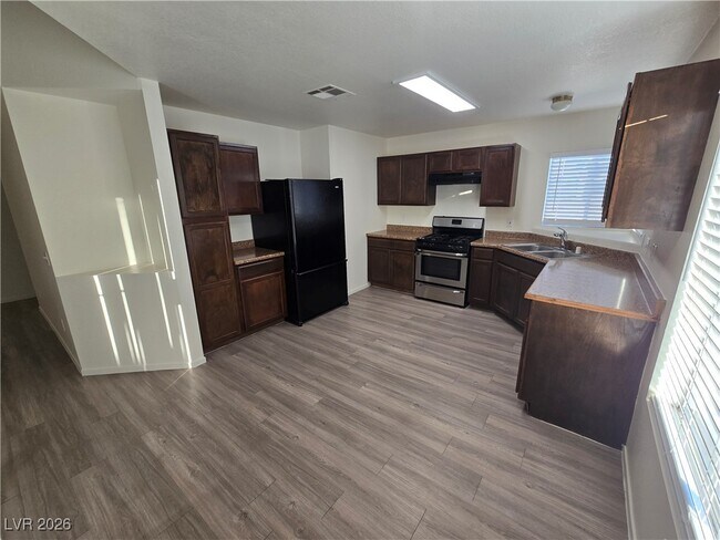 Building Photo - 4517 Blue Magic Way