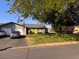 Building Photo - 4301 W Viola Ave
