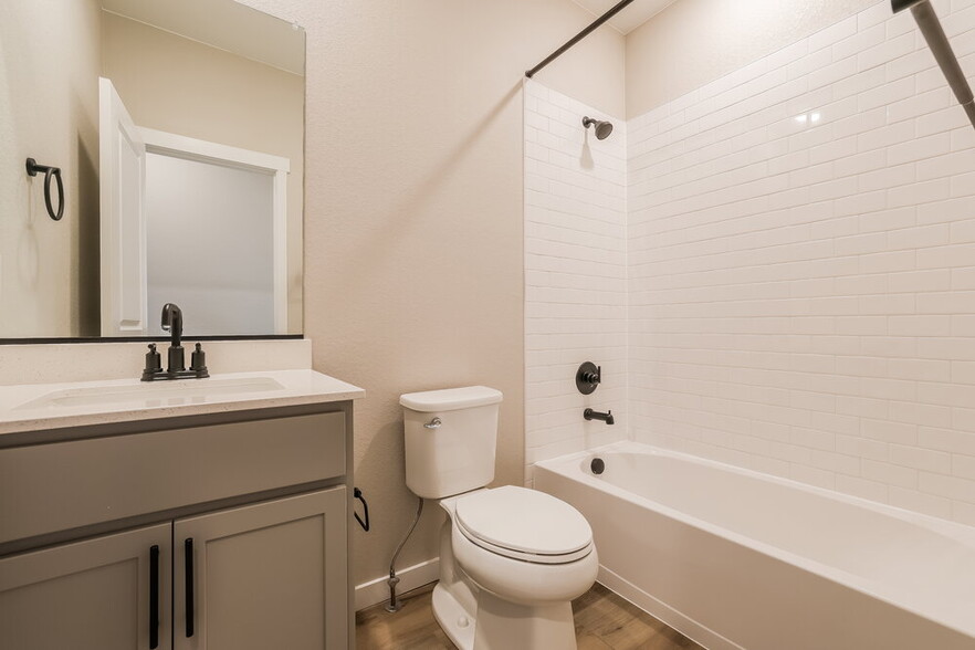 Building Photo - 9476 Yampa Ct