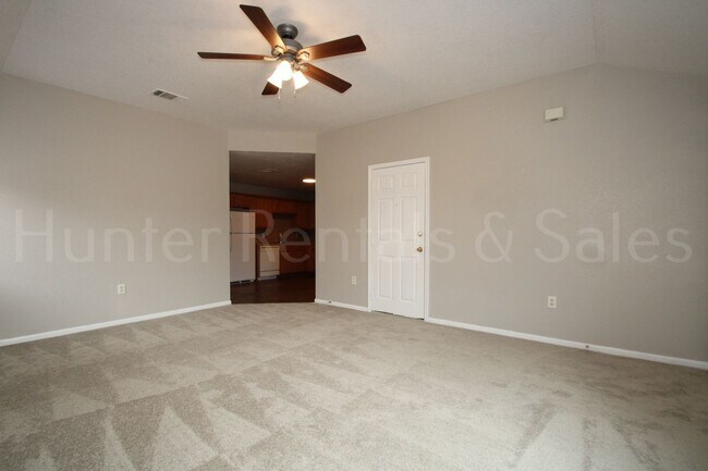 Building Photo - Cove Duplex