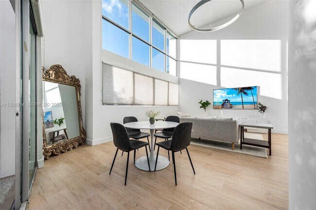 Building Photo - 221 Jefferson Ave