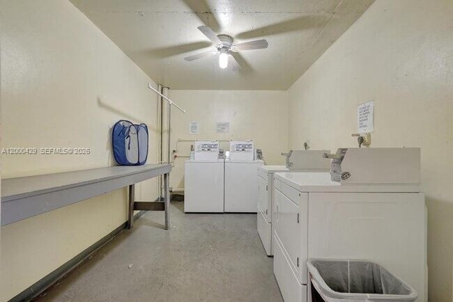 Building Photo - 2145 Pierce St