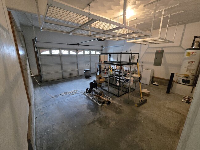 Building Photo - 2009 Breck Ave