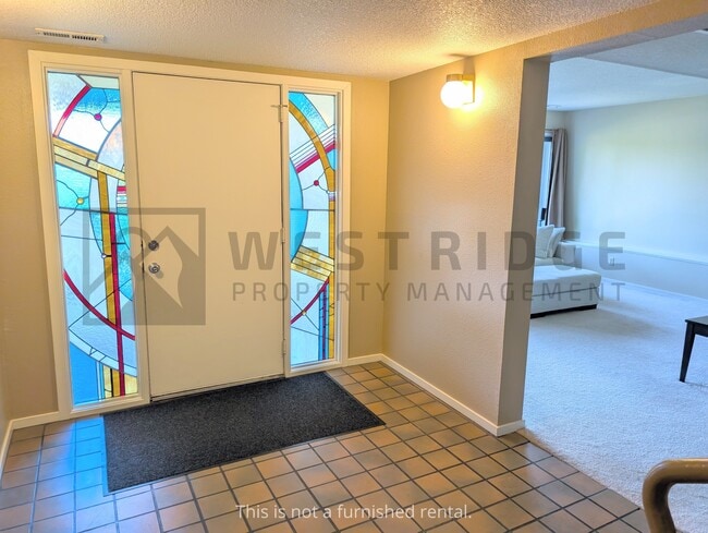 Building Photo - 1480 Hemlock St