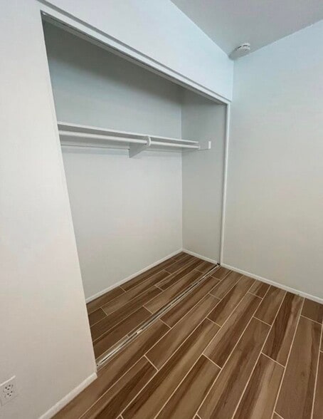 Building Photo - 3729 S Mill Ave