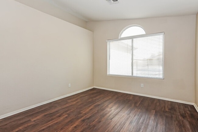 Building Photo - 20278 N 82nd Ln