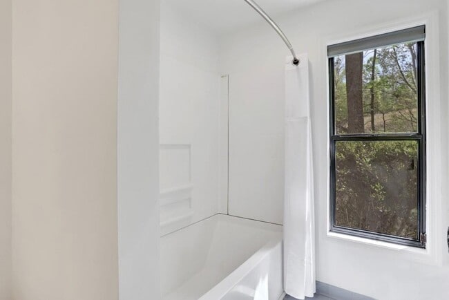 Building Photo - 6061 Blackberry Ln