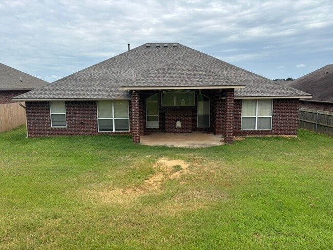 Building Photo - Wonderful 3 Bed 2 Bath Home in Midwest City